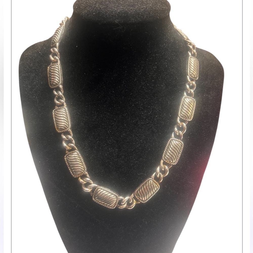Vintage silver tone scalloped choker Necklace